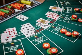 Live dealer blackjack table with multi-camera setup